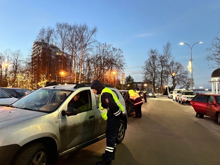 Массовые проверки водителей пройдут в Петрозаводске 7 января