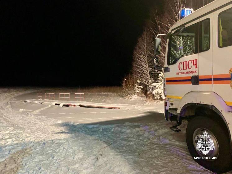 Стало известно, кто провалился под лед на озере в Карелии