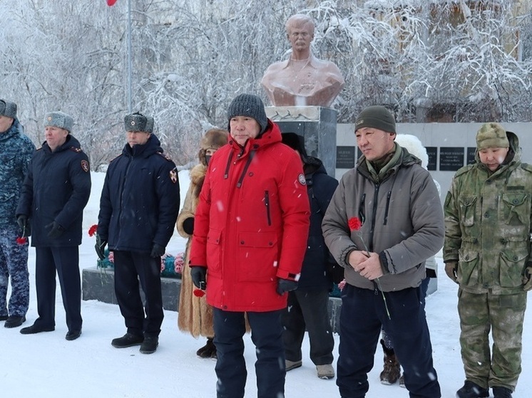 В Якутске почтили память героев: 25 лет назад погибли бойцы ОМОН и СОБР