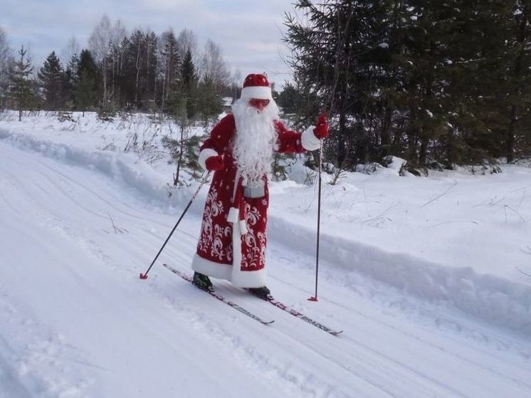 В Костромской области на лыжи встал даже Дед Мороз