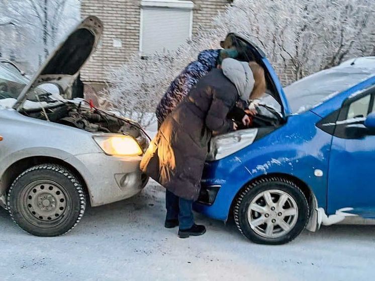 В Абакане офицер Росгвардии пришел на помощь автоледи