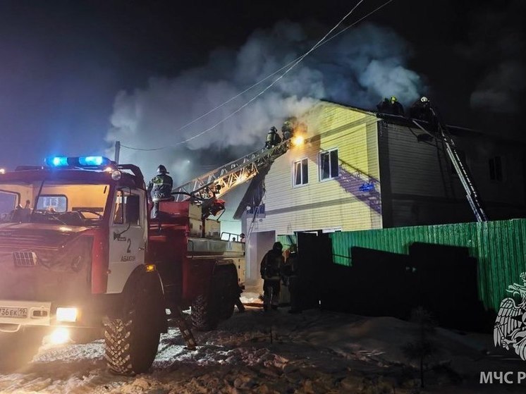 В Аскизском районе Хакасии нашли погибшую женщину в горящем доме