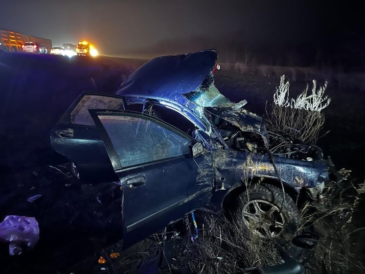 1 человек погиб и 6 пострадали в тройном ДТП в Волгоградской области