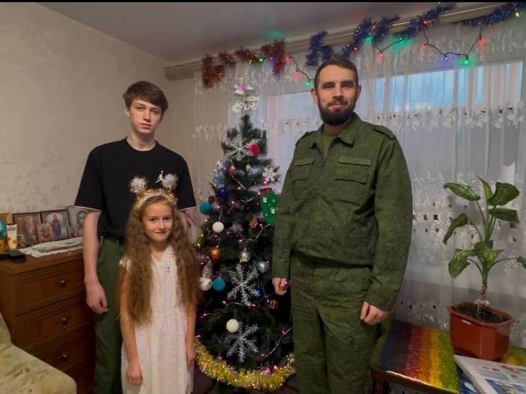 Запорожские следователи порадовали юных мелитопольцев новогодними подарками