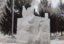 Галерею снежных скульптур героев детских сказок установили в городском парке Кургана