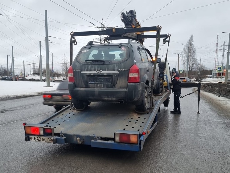 Сорок водителей стали пешеходами за выходные в Петрозаводске на праздниках