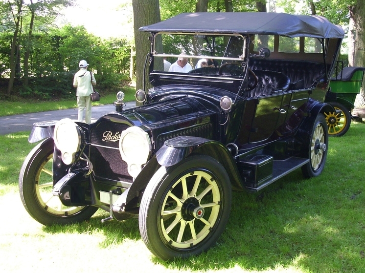 Под угрозой автомобиль Packard Twin Six 1916 года с закрытым кузовом Town Car ценой в несколько миллионов долларов