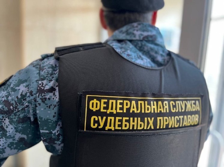 Астраханка погашает долг по алиментам после обязательных работ