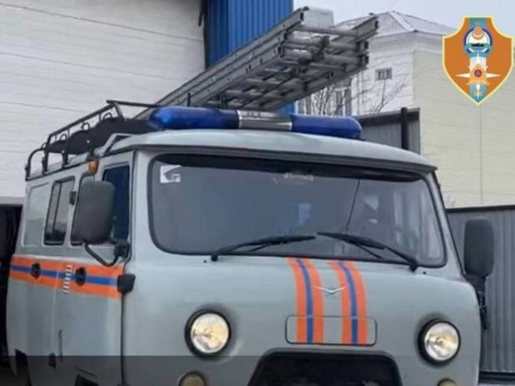 В Бурятии спасатели нашли тело 75-летнего мужчины в запертой квартире