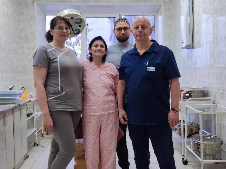 Липецкие хирурги спасли жизнь пациентке с непроходимостью желудка