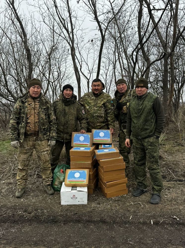 Бойцам СВО из Якутии доставлено несколько тысяч новогодних подарков подарков