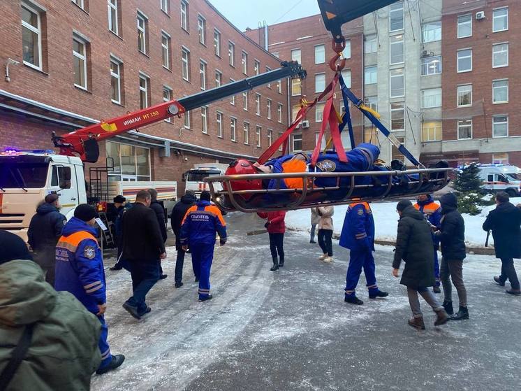 Спасателям Ленобласти передали новую технику и спецоборудование