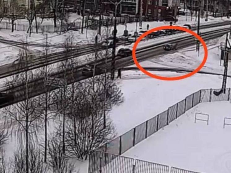 Женщину на скорости сбила машина на пешеходном переходе в Петрозаводске