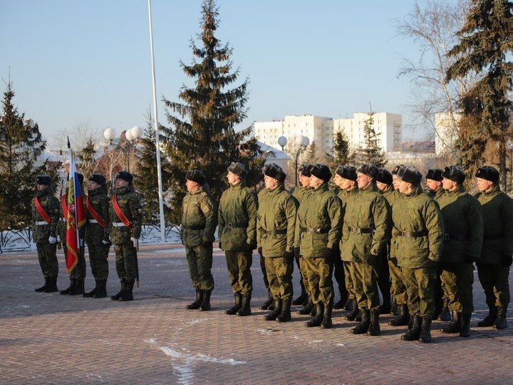 На срочную службу во время осеннего призыва отправились более двух тысяч молодых людей