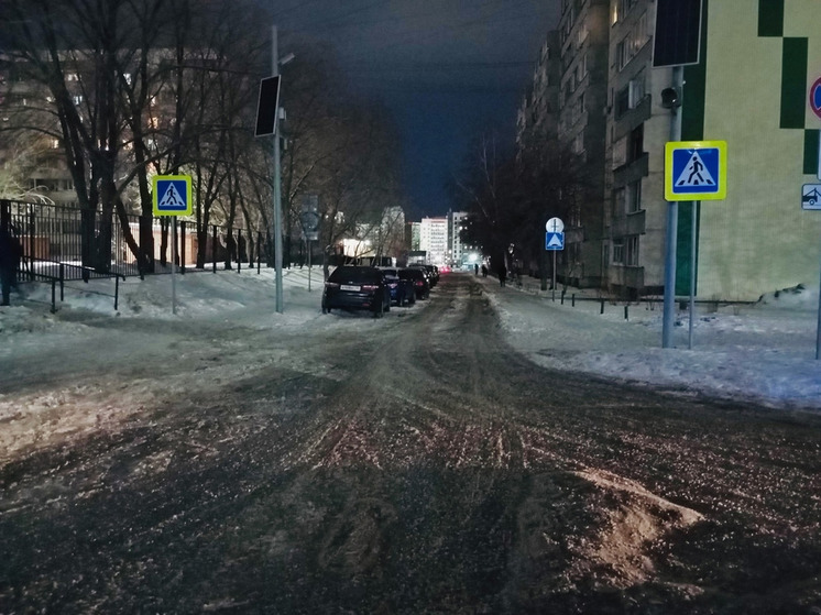 В Кургане водитель иномарки во дворе сбил женщину