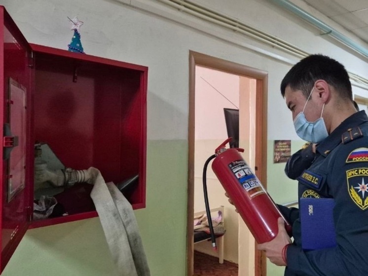 В социальном учреждении Элисты проверили пожарную безопасность