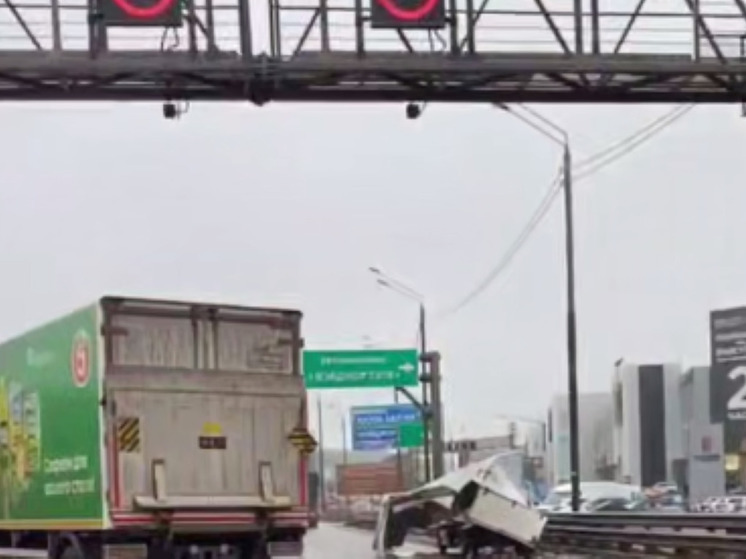 Серьезная авария произошла на Новорижском шоссе в Подмосковье