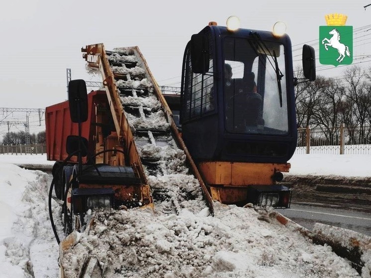 Томск продолжают усиленно очищать от снега