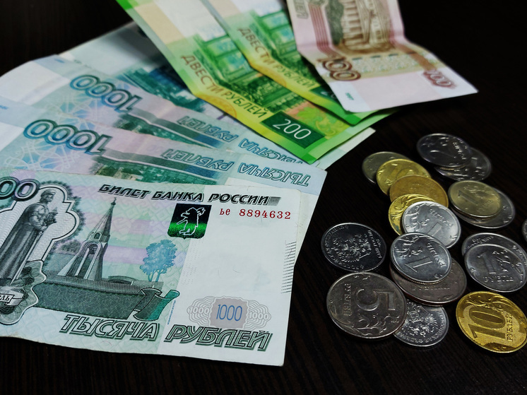 Калужанам рассказали, где выгоднее всего хранить средства в 2025 году