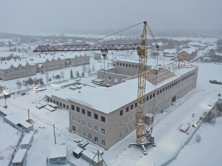 В Каргополе продолжается строительство новой школы