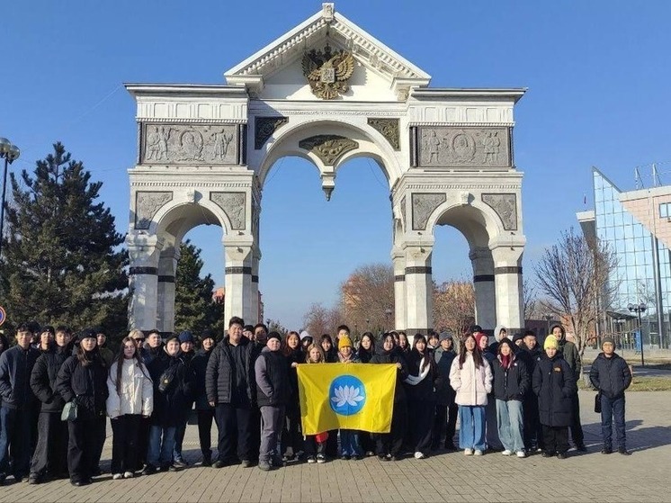 Элистинские школьники отправились в Астрахань на экскурсию