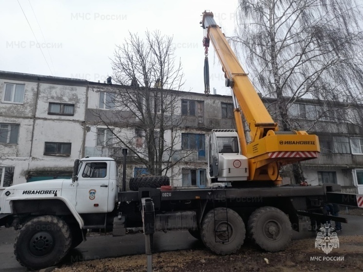 Стали известны подробности обрушения балконов в доме в Колпнянском районе