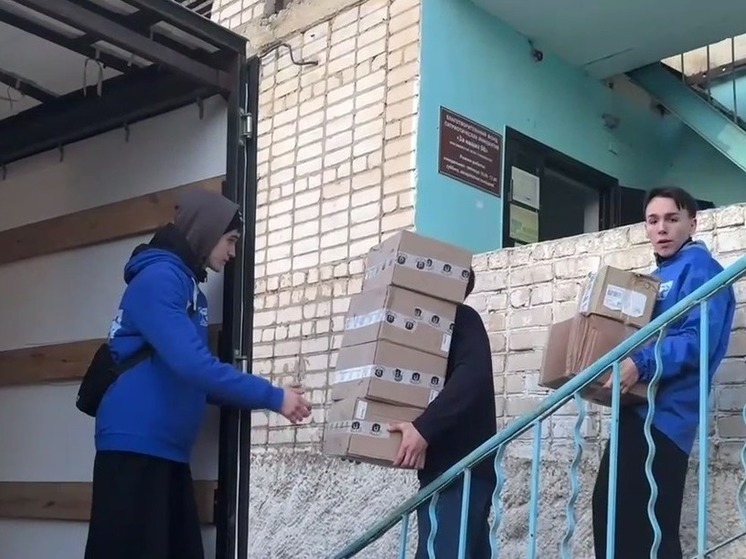 Из Калмыкии в зону спецоперации отправили крупную партию груза