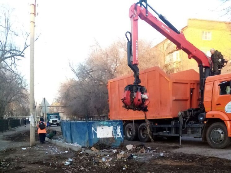 В Астрахани ликвидировано 30 несанкционированных свалок за выходные