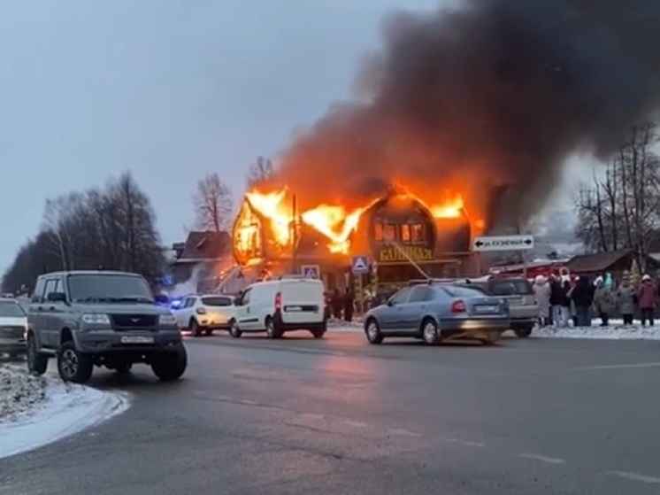 В Переславле полыхает кафе-блинная