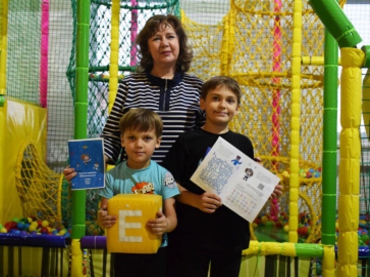 Общественники НАО исполнили желание детей из многодетной семьи