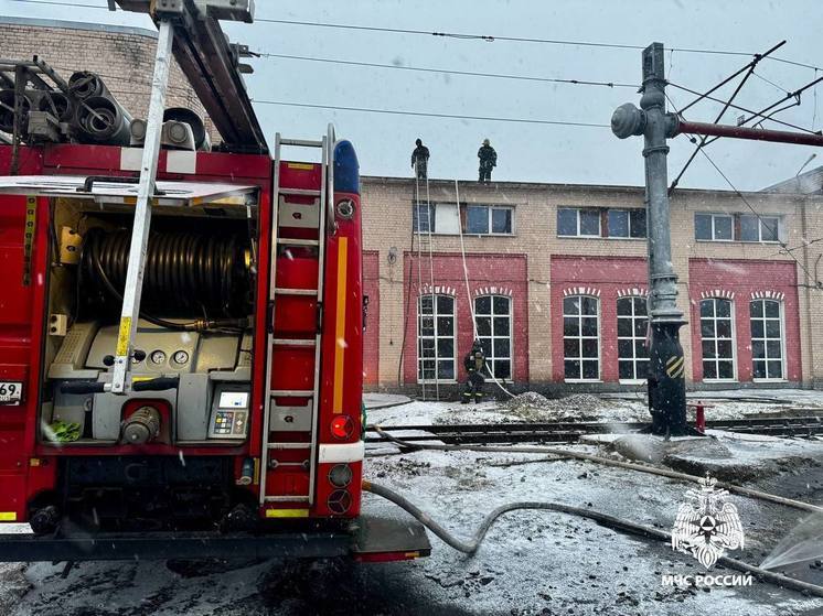 В Твери пожарные ликвидировали возгорание в депо на железнодорожном вокзале