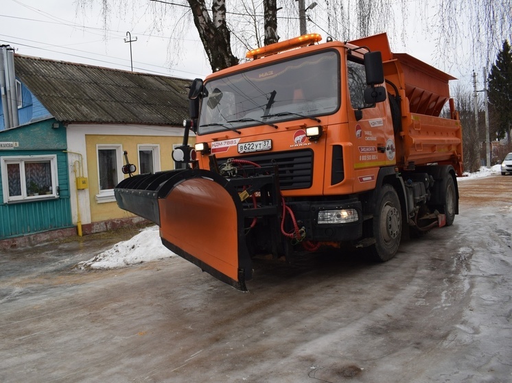 Городские власти Иванова сообщают о том, что коммунальщики начали противогололедную обработку в частном секторе