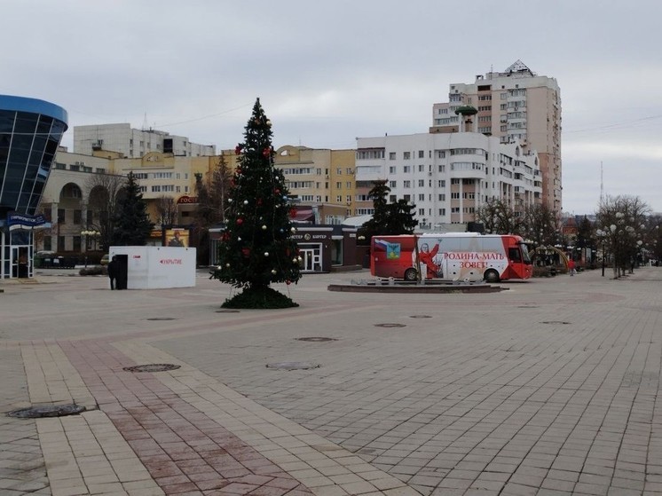 В центре Белгорода заметили мобильный пункт отбора на службу по контракту