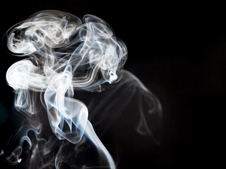 Вредная привычка приводит к снижению заработка людей