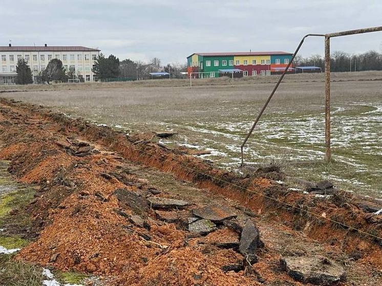 В селе Кировское Черноморского района благоустроят стадион