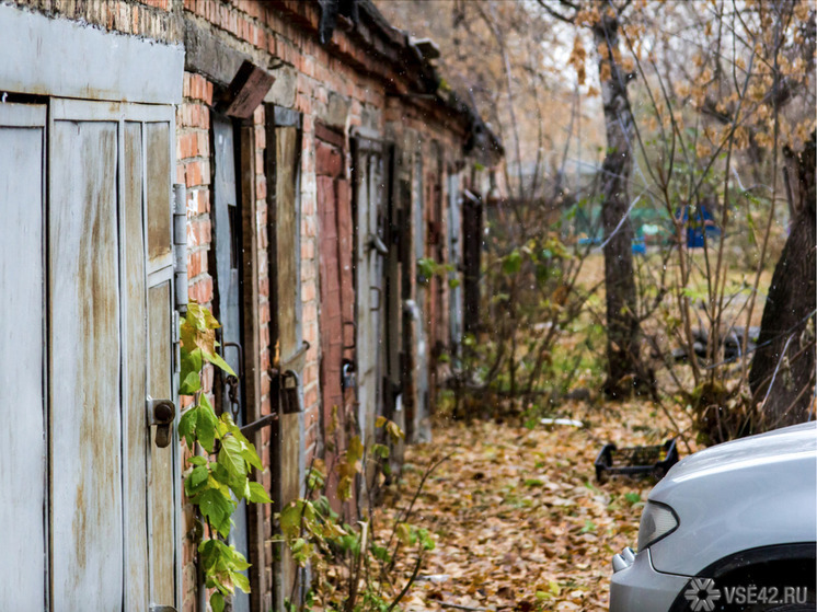 В Кемерове ликвидируют незаконные гаражи