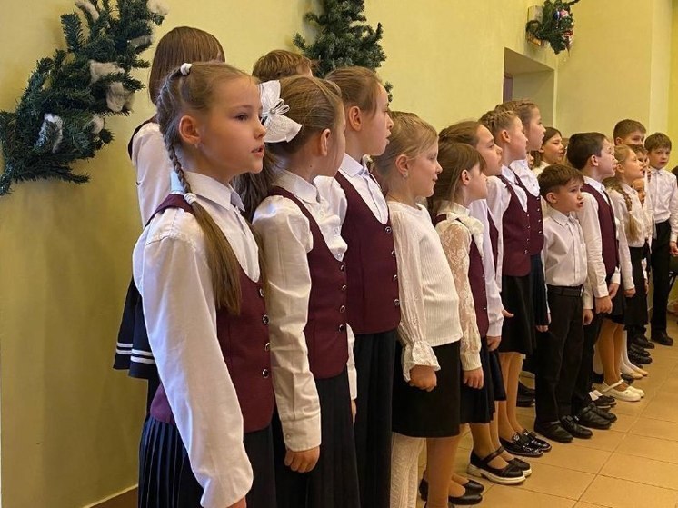 Рождественский концерт прошел в псковской гимназии №28