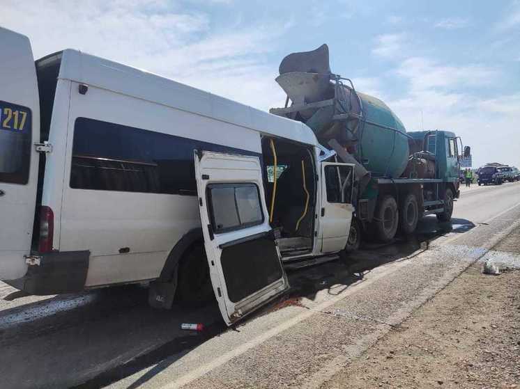 В Алтайском крае водитель врезавшегося в бетономешалку автобуса ответит в суде