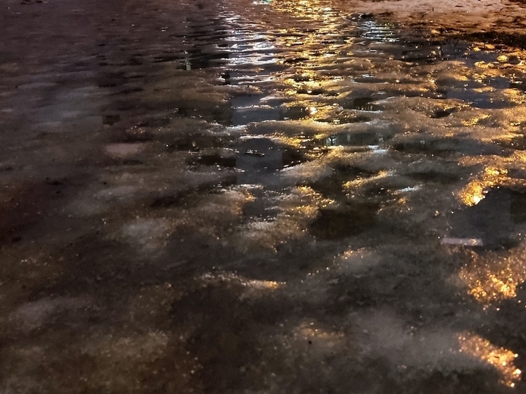 Гололед и дождь стали причиной режима повышенной опасности в Заполярье