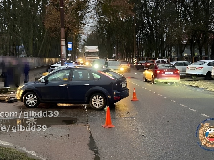 В Калининграде водитель сбил электросамокатчика