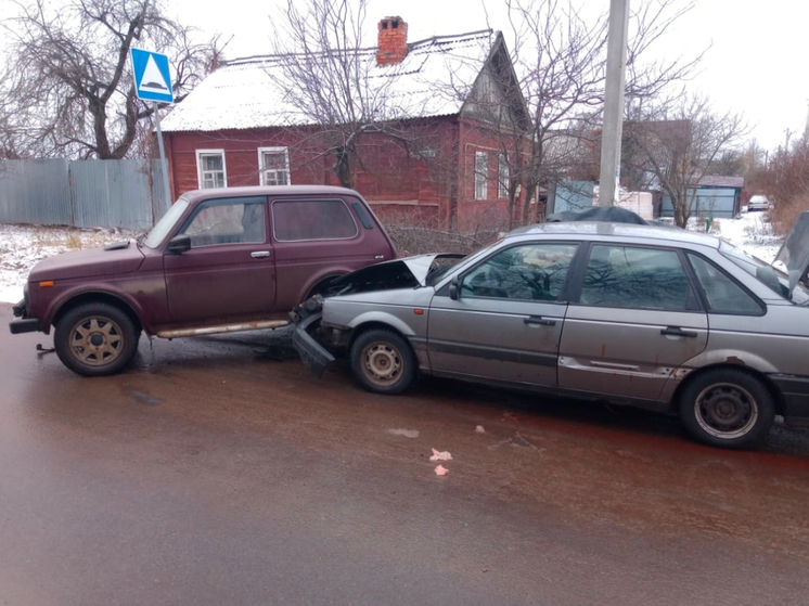 В Дмитровске на улице Красной произошло ДТП с пострадавшим