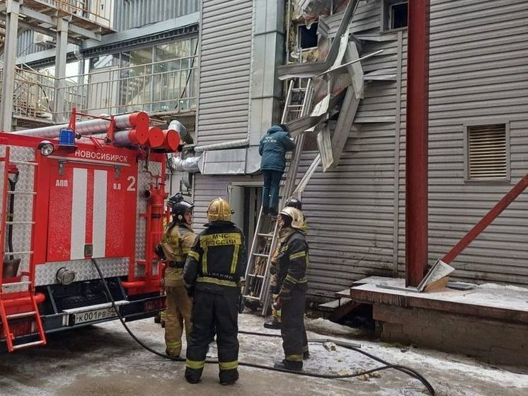 В центре Новосибирска горело кафе, 25 человек эвакуировались