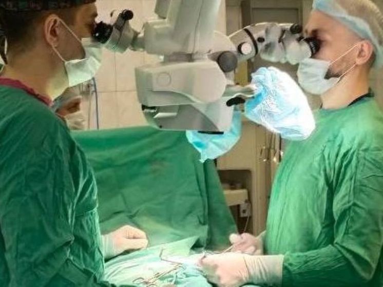 Подмосковные врачи спасли руку подростка после взрыва петарды