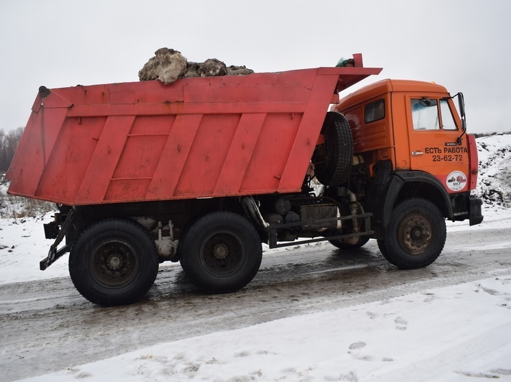 Тление на полигоне «Залесье» в Иванове тушат снегом