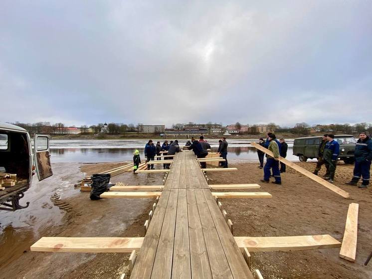 Необычная крещенская купель в Пскове будет обустроена на берегу реки Великой