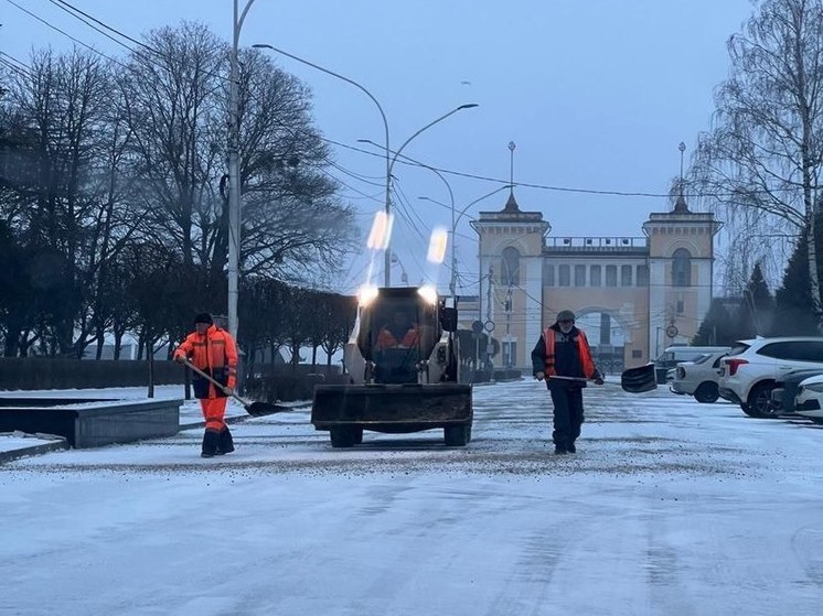 Коммунальщики в Ставрополе работают в режиме повышенной готовности из-за непогоды