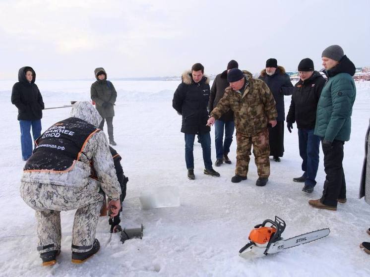 Алексей Лошкин проверил подготовку крещенских купелей