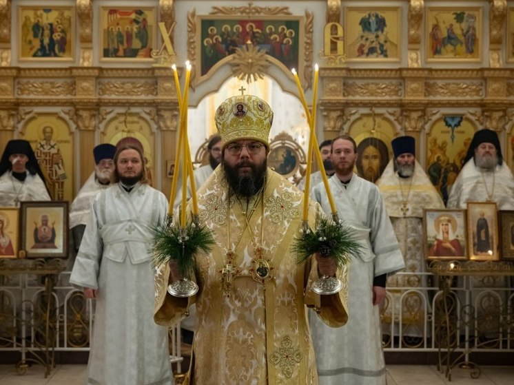 Литургия и Великое освящение воды прошло в храме Богоявления Господня в Пскове