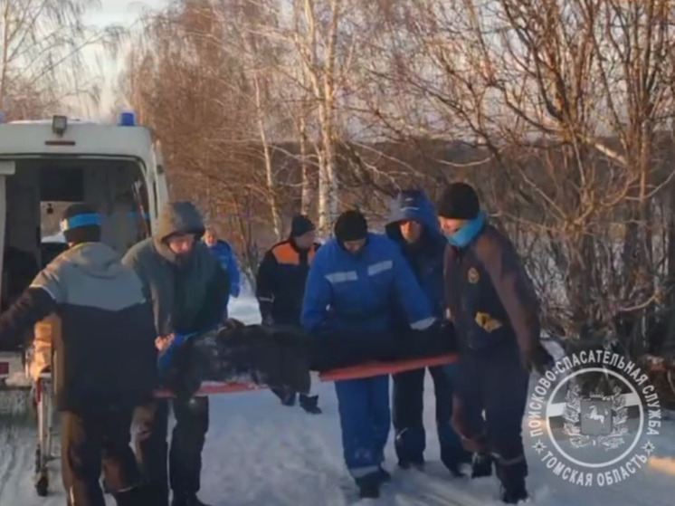 В Томской области женщина травмировала позвоночник при опрокидывании снегохода