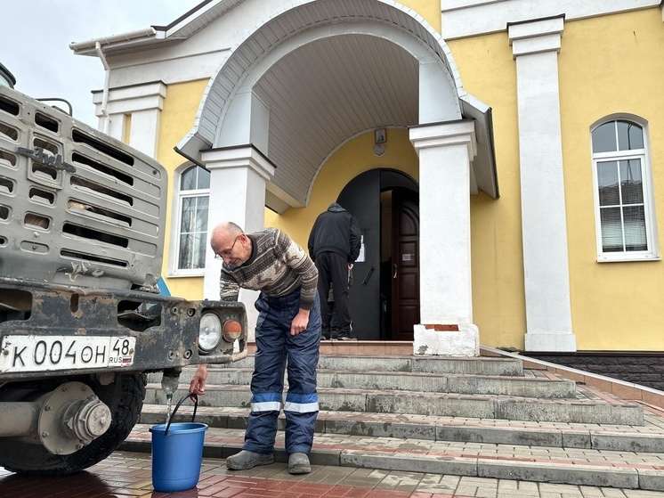 В Крещение «РВК-Липецк» обеспечил водой православные храмы